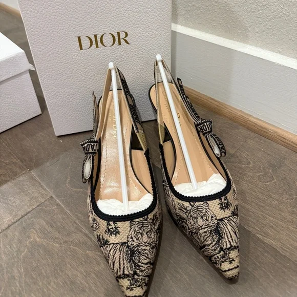 Dior J'adior Canvas Slingback Pump, toile de jouy, Black and Halzelnut size 38 - Picture 3 of 13